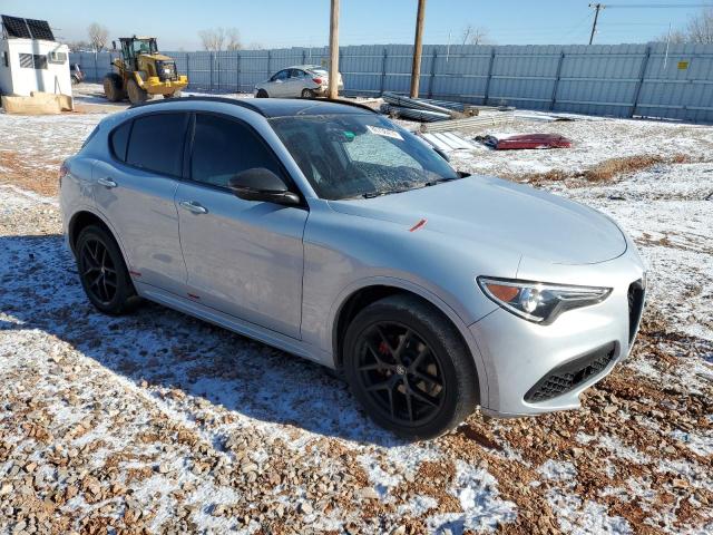 ZASPAKBN1L7C98688 - 2020 ALFA ROMEO STELVIO TI Күміс фото 4