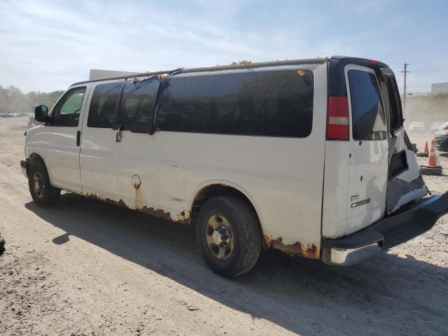 1GA2G1DGXA1120734 - 2010 CHEVROLET EXPRESS G3 LT WHITE photo 2