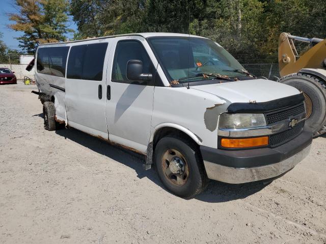 1GA2G1DGXA1120734 - 2010 CHEVROLET EXPRESS G3 LT WHITE photo 4