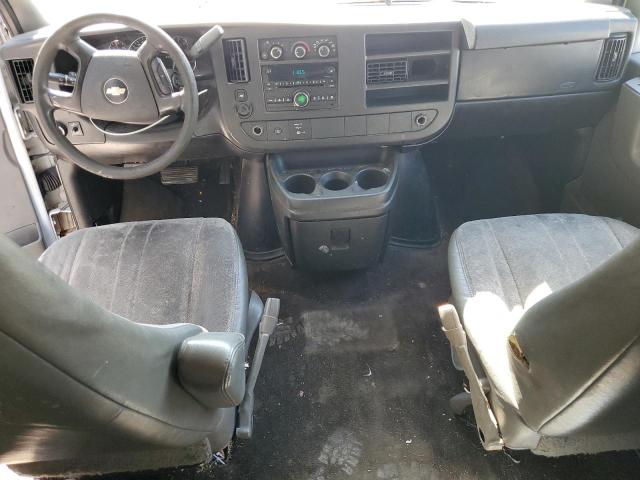 1GA2G1DGXA1120734 - 2010 CHEVROLET EXPRESS G3 LT WHITE photo 8