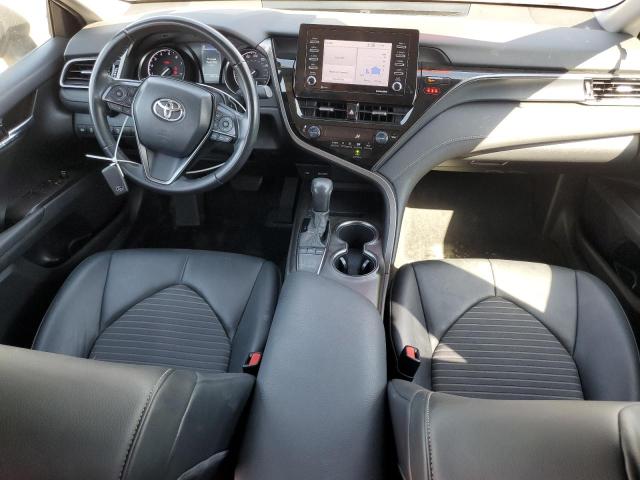 4T1G11AK7NU040069 - 2022 TOYOTA CAMRY SE GRAY photo 8