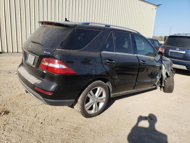 4JGDA5HB8CA001456 - 2012 MERCEDES-BENZ ML 350 4MATIC BLACK photo 3