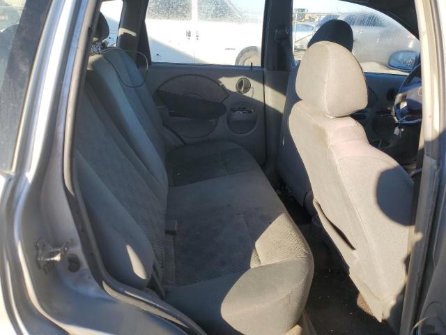 KL1TD62605B456055 - 2005 CHEVROLET AVEO BASE SILVER photo 10