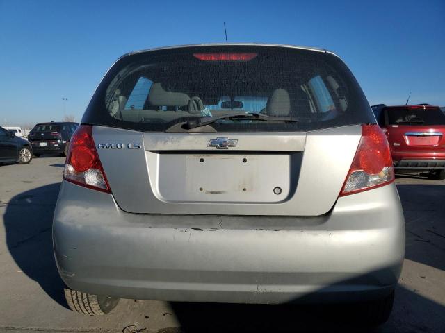 KL1TD62605B456055 - 2005 CHEVROLET AVEO BASE SILVER photo 6