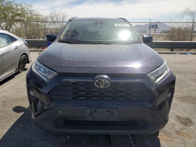 JTMP1RFV7KD015500 - 2019 TOYOTA RAV4 XLE Синій фото 5