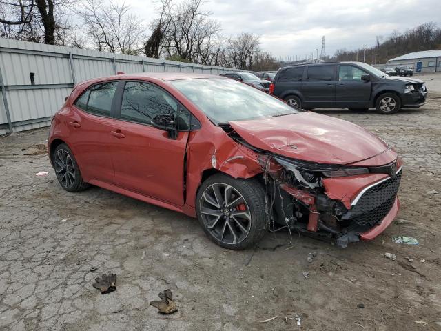 JTNK4RBE0K3071769 - 2019 TOYOTA COROLLA SE RED photo 4