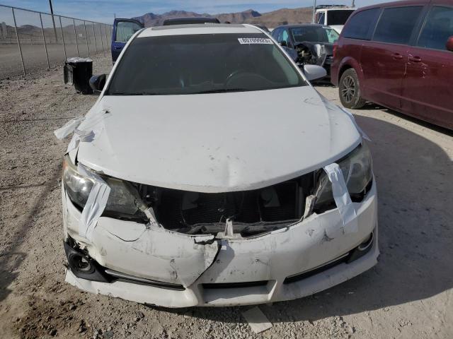 4T1BF1FK3EU729448 - 2014 TOYOTA CAMRY L WHITE photo 5