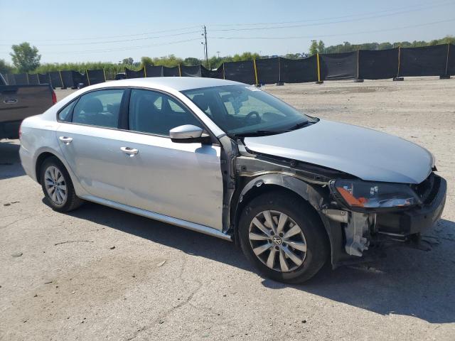 1VWAT7A31FC035132 - 2015 VOLKSWAGEN PASSAT S ვერცხლისფერი ფოტო 4