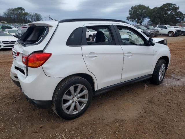 4A4AP4AU9FE019384 - 2015 MITSUBISHI OUTLANDER SE WHITE photo 3