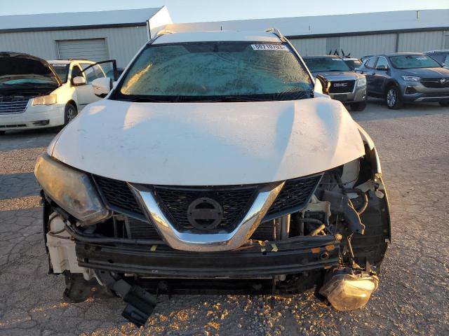 5N1AT2MT8FC870450 - 2015 NISSAN ROGUE S WHITE photo 5