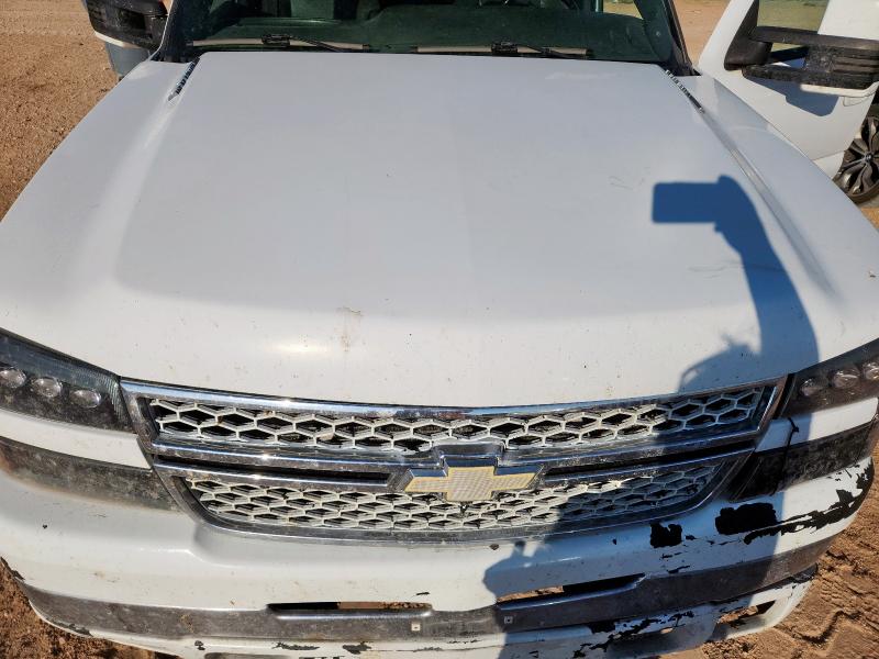 1GCHC23286F105524 - 2006 CHEVROLET SILVERADO C2500 HEAVY DUTY WHITE photo 11