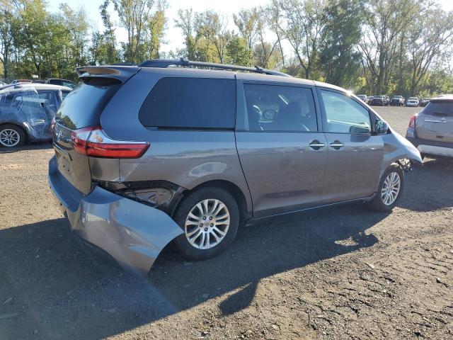 5TDYZ3DC0HS798507 - 2017 TOYOTA SIENNA XLE TAN photo 3