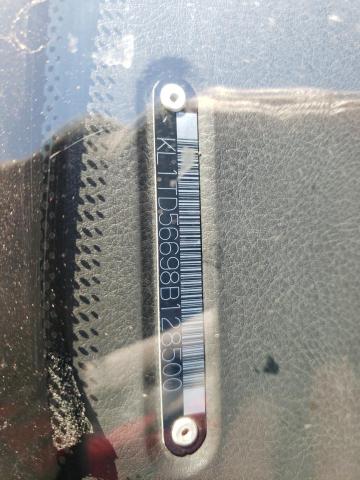 KL1TD56698B128500 - 2008 CHEVROLET AVEO BASE SILVER photo 12