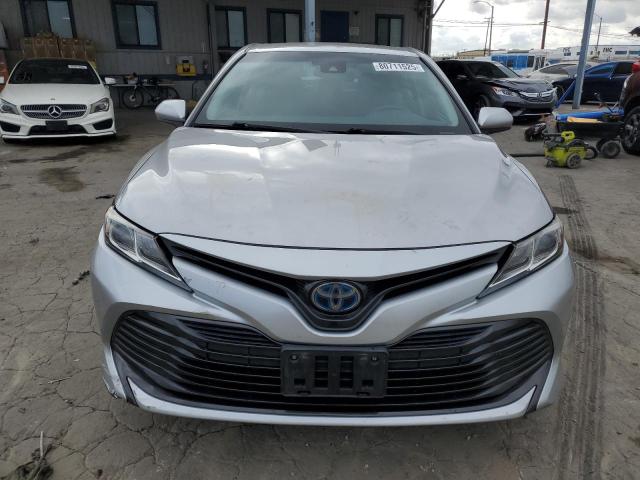 4T1B31HK8JU504362 - 2018 TOYOTA CAMRY LE SILVER photo 5