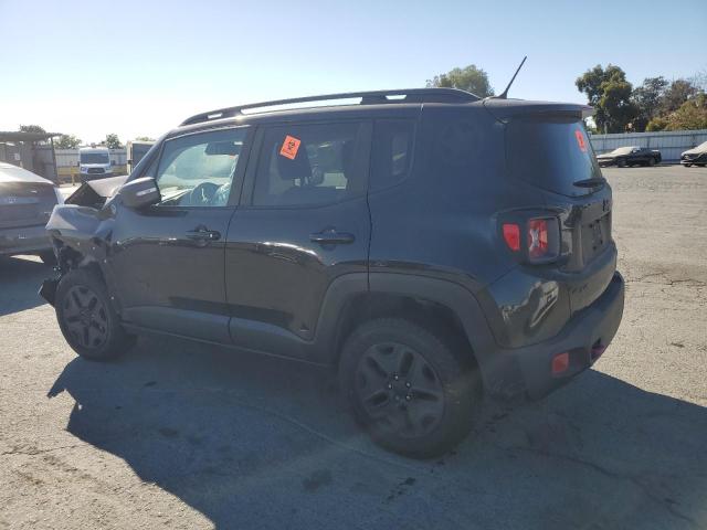 ZACCJBCB6HPE80506 - 2017 JEEP RENEGADE TRAILHAWK BLACK photo 2