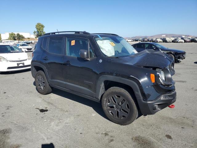 ZACCJBCB6HPE80506 - 2017 JEEP RENEGADE TRAILHAWK BLACK photo 4
