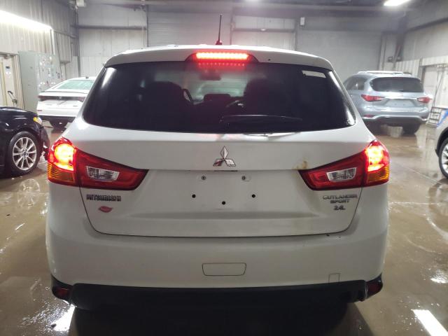 4A4AP3AW1FE047269 - 2015 MITSUBISHI OUTLANDER ES WHITE photo 6