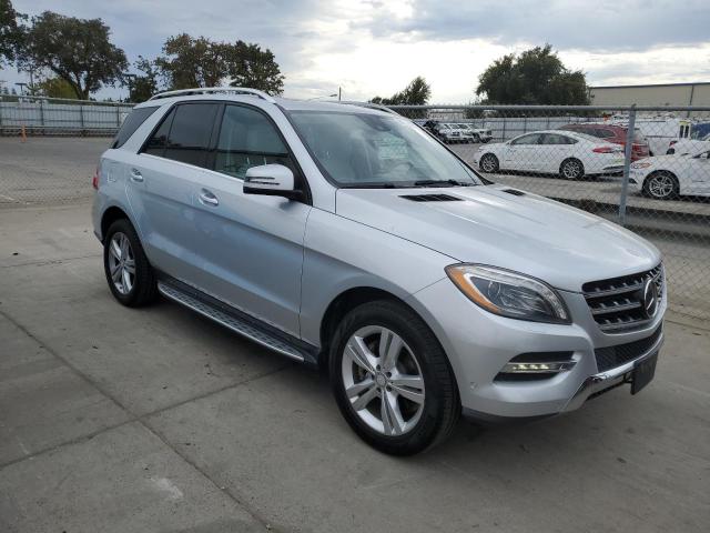 4JGDA5HB0DA245894 - 2013 MERCEDES-BENZ ML 350 4MATIC SILVER photo 4