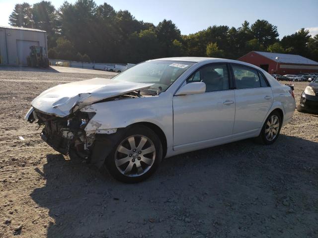 2005 TOYOTA AVALON XL, 