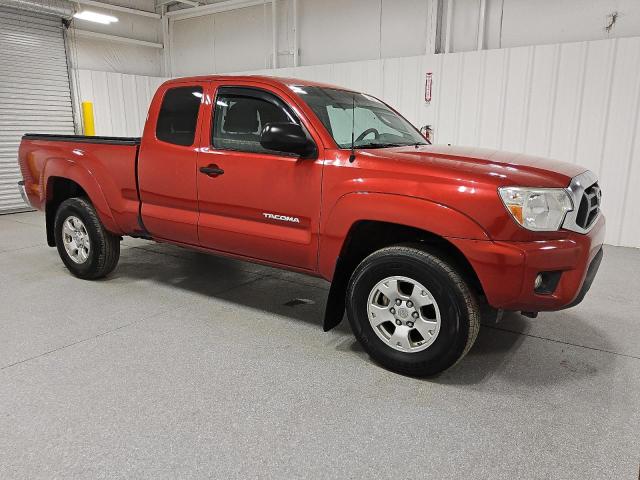 5TFTU4GN5FX075268 - 2015 TOYOTA TACOMA PRERUNNER ACCESS CAB RED photo 4