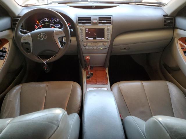 4T1BK3EK9BU629083 - 2011 TOYOTA CAMRY SE WHITE photo 8