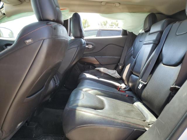 1C4PJMBS8GW154240 - 2016 JEEP CHEROKEE TRAILHAWK WHITE photo 11