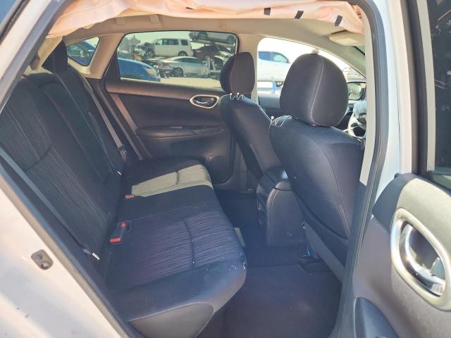 3N1AB7AP0JL652353 - 2018 NISSAN SENTRA S WHITE photo 10