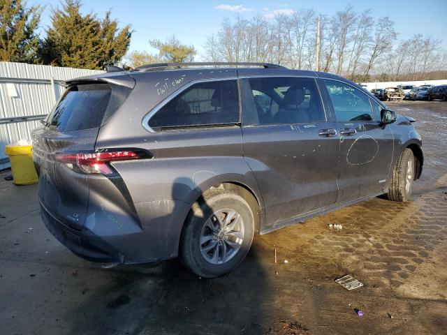 5TDBRKEC6MS037778 - 2021 TOYOTA SIENNA LE GRAY photo 3