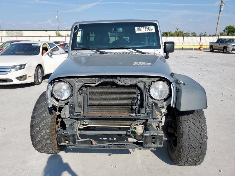 1C4HJWDG7DL690781 - 2013 JEEP WRANGLER U SPORT SILVER photo 5