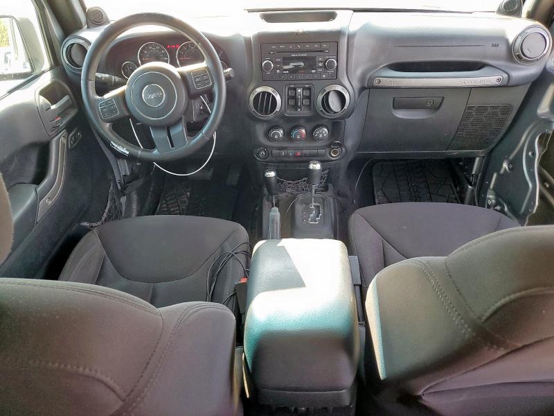 1C4HJWDG7DL690781 - 2013 JEEP WRANGLER U SPORT SILVER photo 8