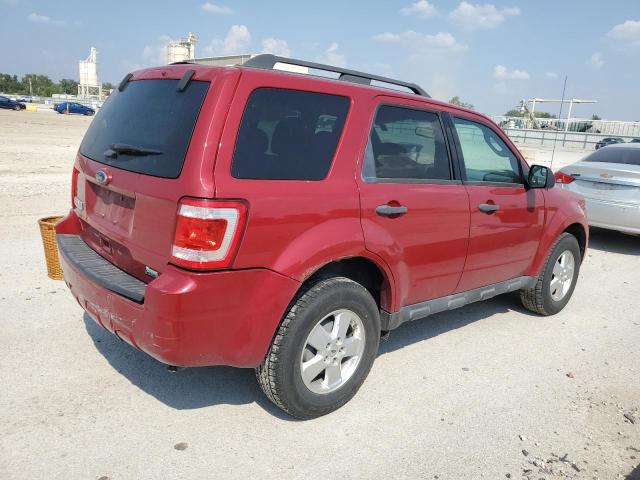 1FMCU0DGXBKB71737 - 2011 FORD ESCAPE XLT RED photo 3