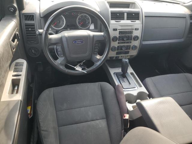 1FMCU0DGXBKB71737 - 2011 FORD ESCAPE XLT RED photo 8