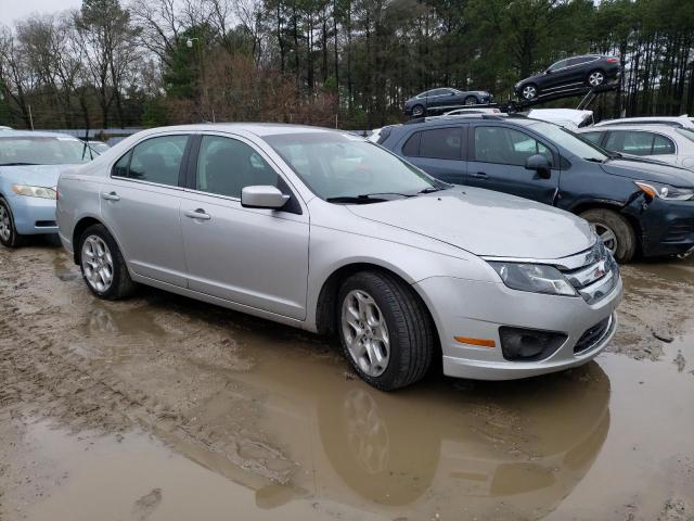 3FAHP0HA5AR406259 - 2010 FORD FUSION SE SILVER photo 4