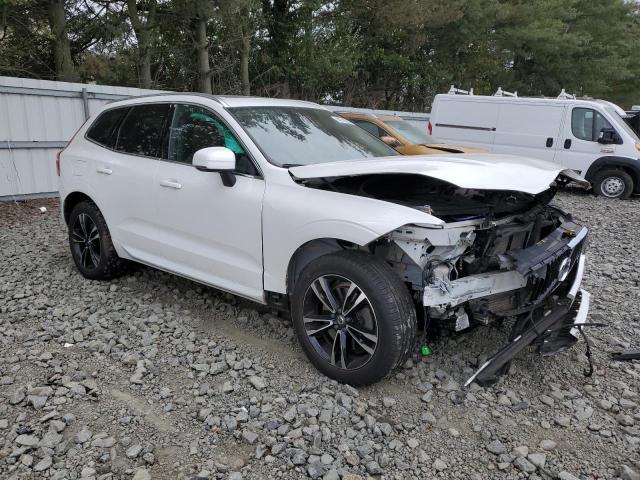 LYVA22RK2JB096569 - 2018 VOLVO XC60 T6 WHITE photo 4