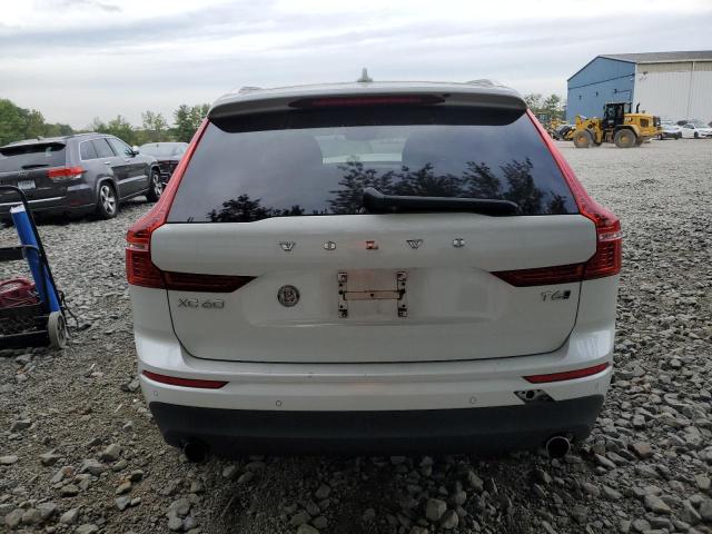 LYVA22RK2JB096569 - 2018 VOLVO XC60 T6 WHITE photo 6