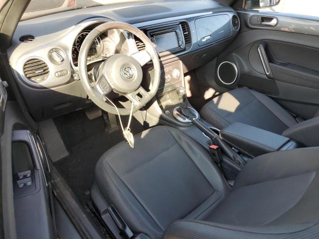 3VW5P7AT2DM821636 - 2013 VOLKSWAGEN BEETLE GRAY photo 8