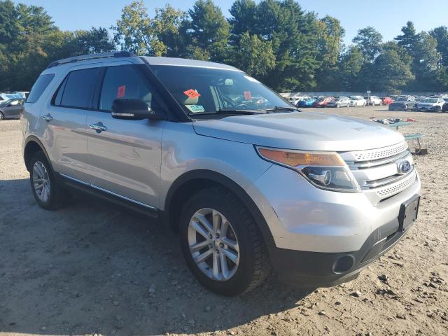1FM5K8D85FGB20404 - 2015 FORD EXPLORER XLT 银色 照片 4