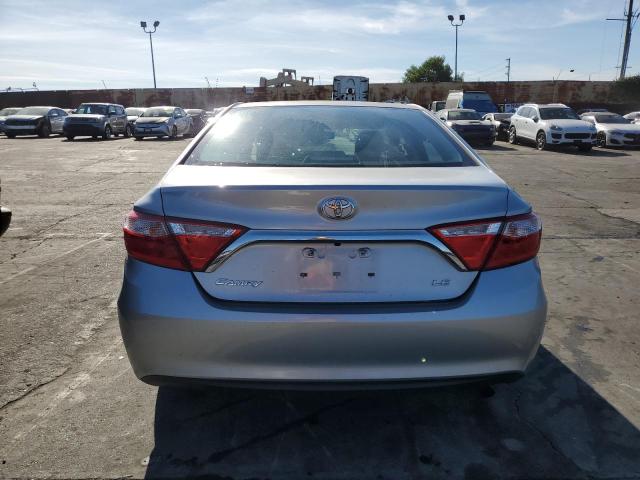 4T1BF1FK5GU260253 - 2016 TOYOTA CAMRY LE SILVER photo 6