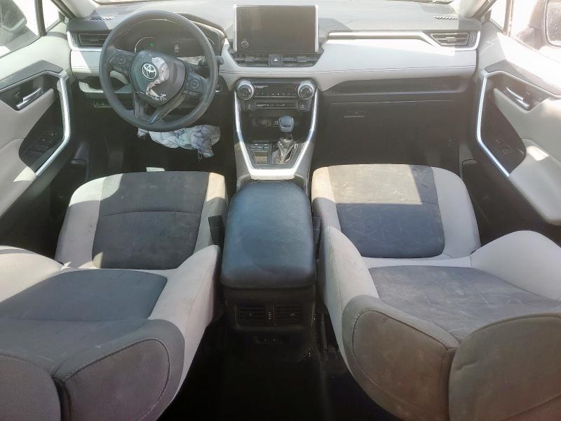 2T3W1RFV1PW288521 - 2023 TOYOTA RAV4 XLE SILVER photo 8