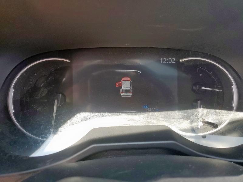 2T3W1RFV1PW288521 - 2023 TOYOTA RAV4 XLE SILVER photo 9