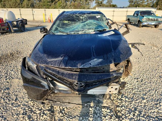 4T1G11AK4NU623568 - 2022 TOYOTA CAMRY SE 黑色 照片 5