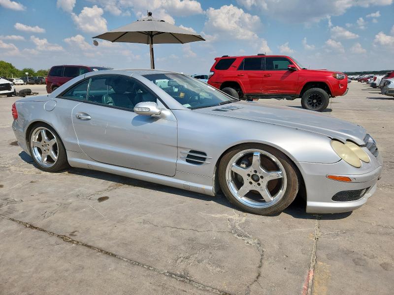 WDBSK75F63F059689 - 2003 MERCEDES-BENZ SL 500R SILVER photo 4
