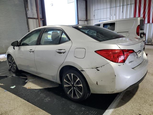 2T1BURHEXJC026954 - 2018 TOYOTA COROLLA L Gümüş fotoğraf 2