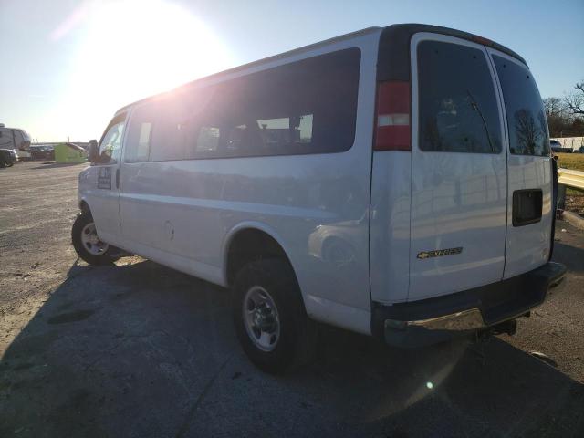 1GAZGPFG9K1264498 - 2019 CHEVROLET EXPRESS G3 LT WHITE photo 2