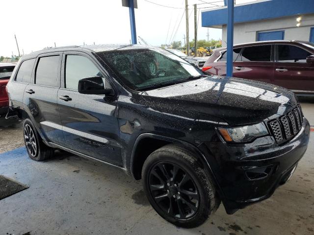 1C4RJFAG3JC376971 - 2018 JEEP GRAND CHER LAREDO أسود صورة 4