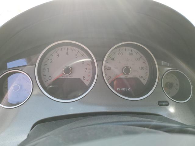 2V4RW4DG1BR739929 - 2011 VOLKSWAGEN ROUTAN S BLACK photo 9