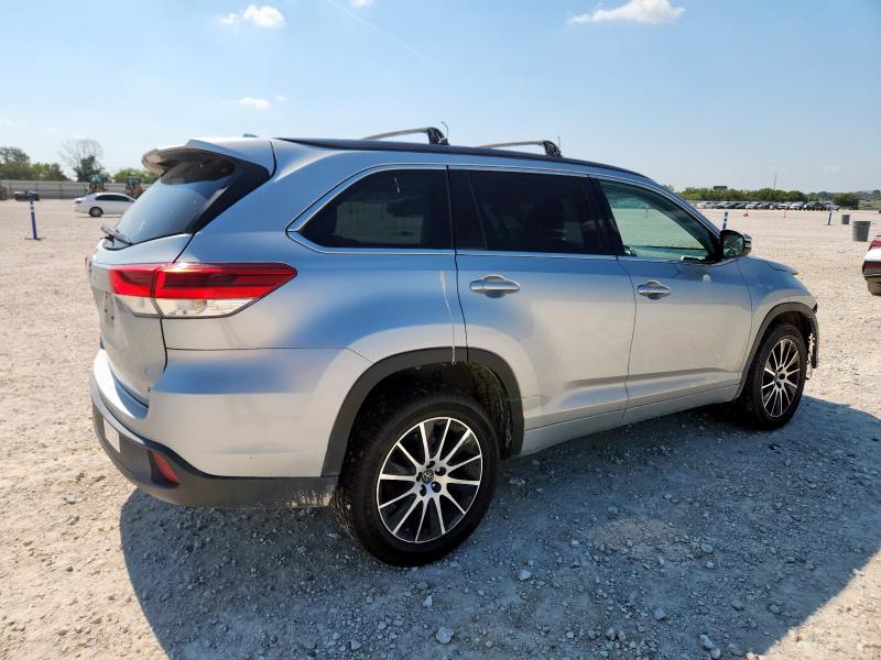 5TDKZRFH5JS533606 - 2018 TOYOTA HIGHLANDER SE 银色 照片 3