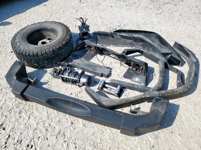 1C4BJWDG2FL711447 - 2015 JEEP WRANGLER U SPORT WHITE photo 13