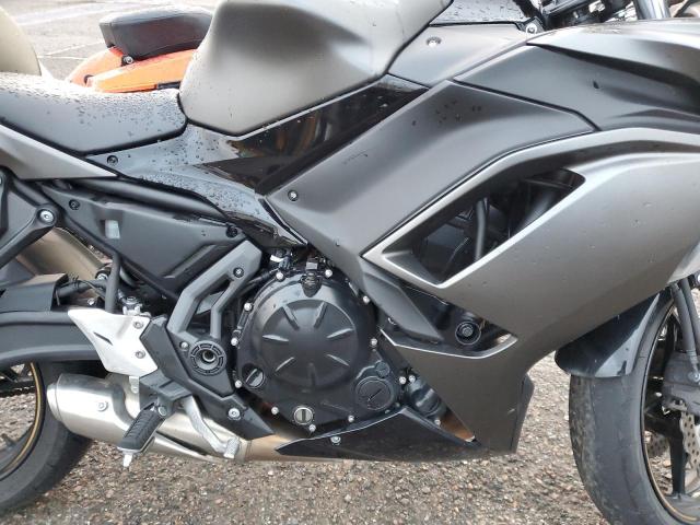 ML5EXER11PDA80421 - 2023 KAWASAKI EX650 R Сұр фото 7