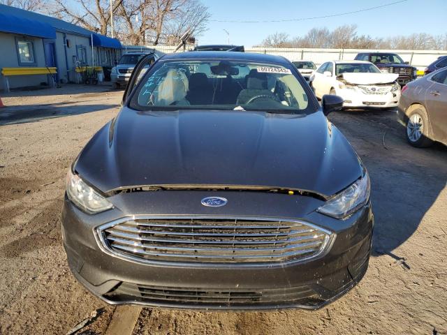 3FA6P0HD5KR276468 - 2019 FORD FUSION SE GRAY photo 5